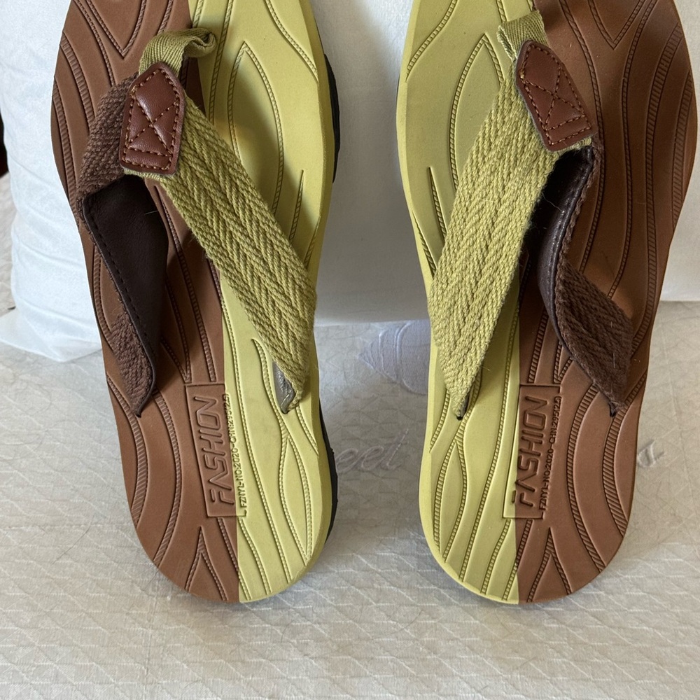 Men’s Brown and Yellow Flip Flops. Size 11.5. Only wore to try on.